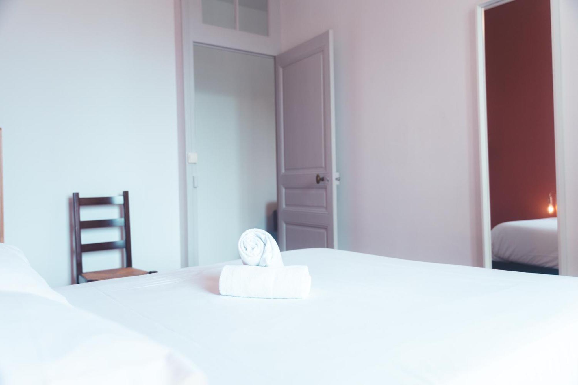 Le Ronsardien - Appartement Calme Et Confortable Tours Exteriör bild